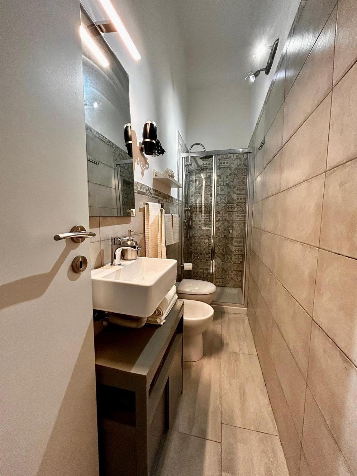 Rogadeo 28 Apartment Bari Ngoại thất bức ảnh